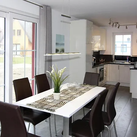 Lotsenhaus Am Breetzer Bodden Holiday home