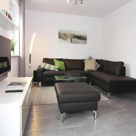 Holiday home Lotsenhaus Am Breetzer Bodden *