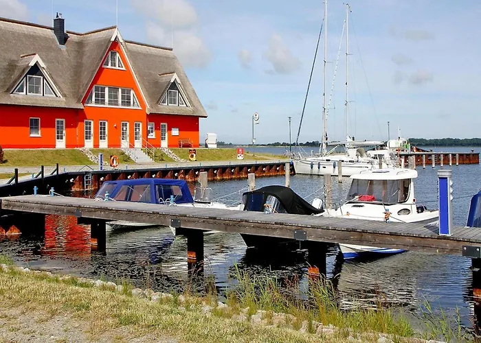 Lotsenhaus Am Breetzer Bodden *